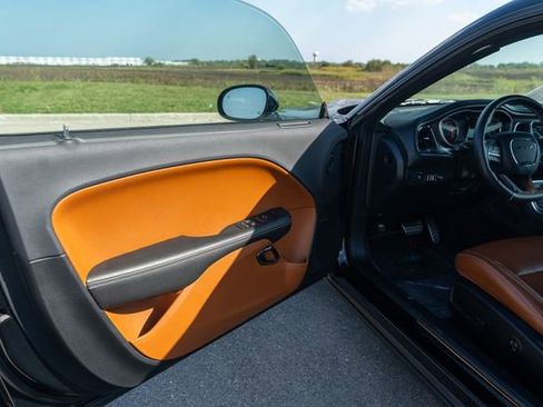 Used 2018 Dodge Challenger SRT Hellcat image 18