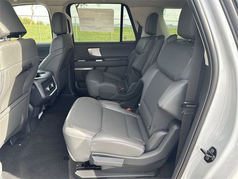 New 2025 Ford Expedition Max Active image 23