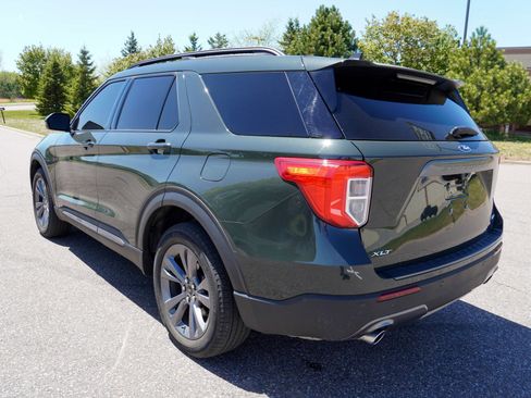 Used 2023 Ford Explorer XLT w/ Equipment Group 202A AWD/4WD image 6