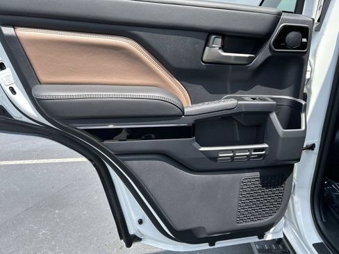 New 2026 Toyota 4Runner Limited AWD/4WD image 17