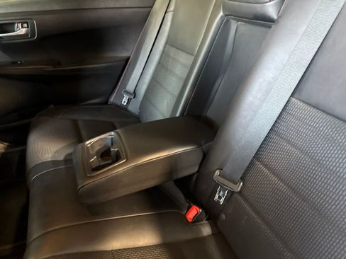 Used 2016 Toyota Camry SE FWD image 18