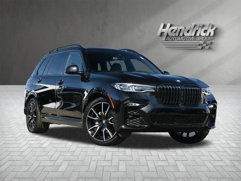 Used 2022 BMW X7 xDrive40i w/ M Sport Package image 2