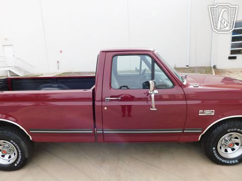 Used 1990 Ford F150 2WD Regular Cab image 32