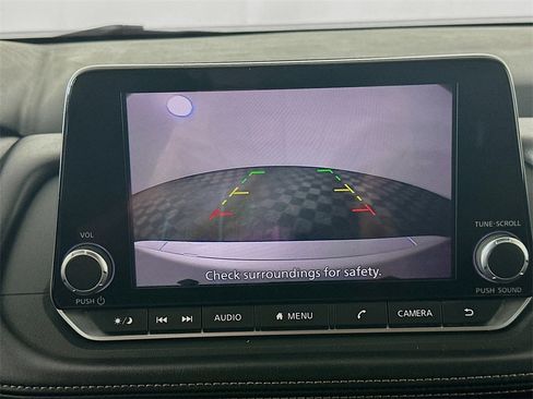 Used 2024 Nissan Rogue SV image 19