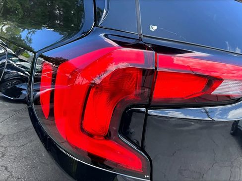 Used 2019 GMC Terrain SLE w/ Driver Convenience Package AWD/4WD image 29