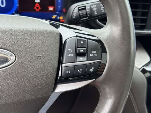 Certified 2023 Ford Explorer Platinum w/ Technology Package AWD/4WD image 11