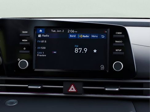Used 2025 Hyundai Elantra Sport FWD image 13