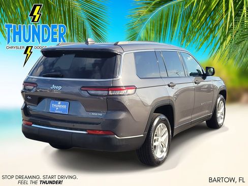 Certified 2022 Jeep Grand Cherokee L Laredo w/ Luxury Tech Group I RWD image 4