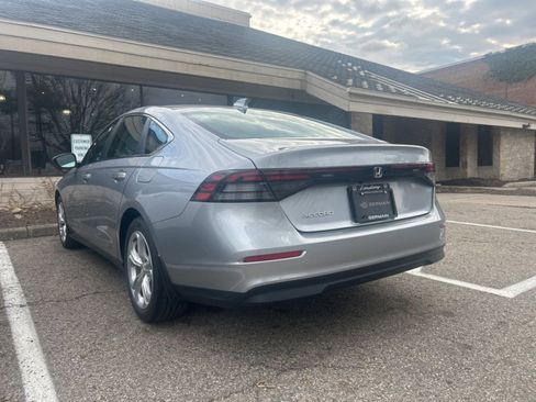 Certified 2023 Honda Accord LX image 7