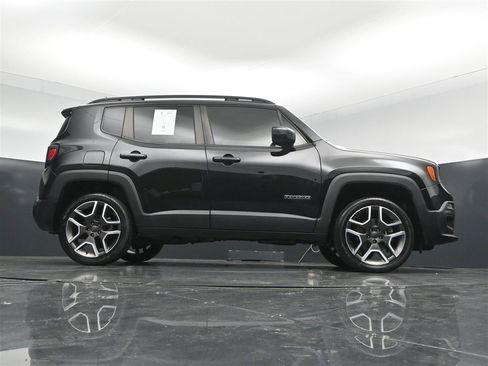Used 2020 Jeep Renegade Latitude w/ Cold Weather Group AWD/4WD image 30