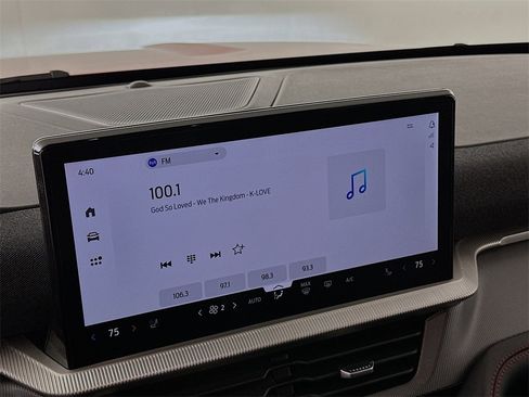 Used 2025 Ford Explorer ST-Line w/ ST-Line Street Pack image 14