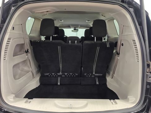 Used 2023 Chrysler Voyager LX FWD image 27