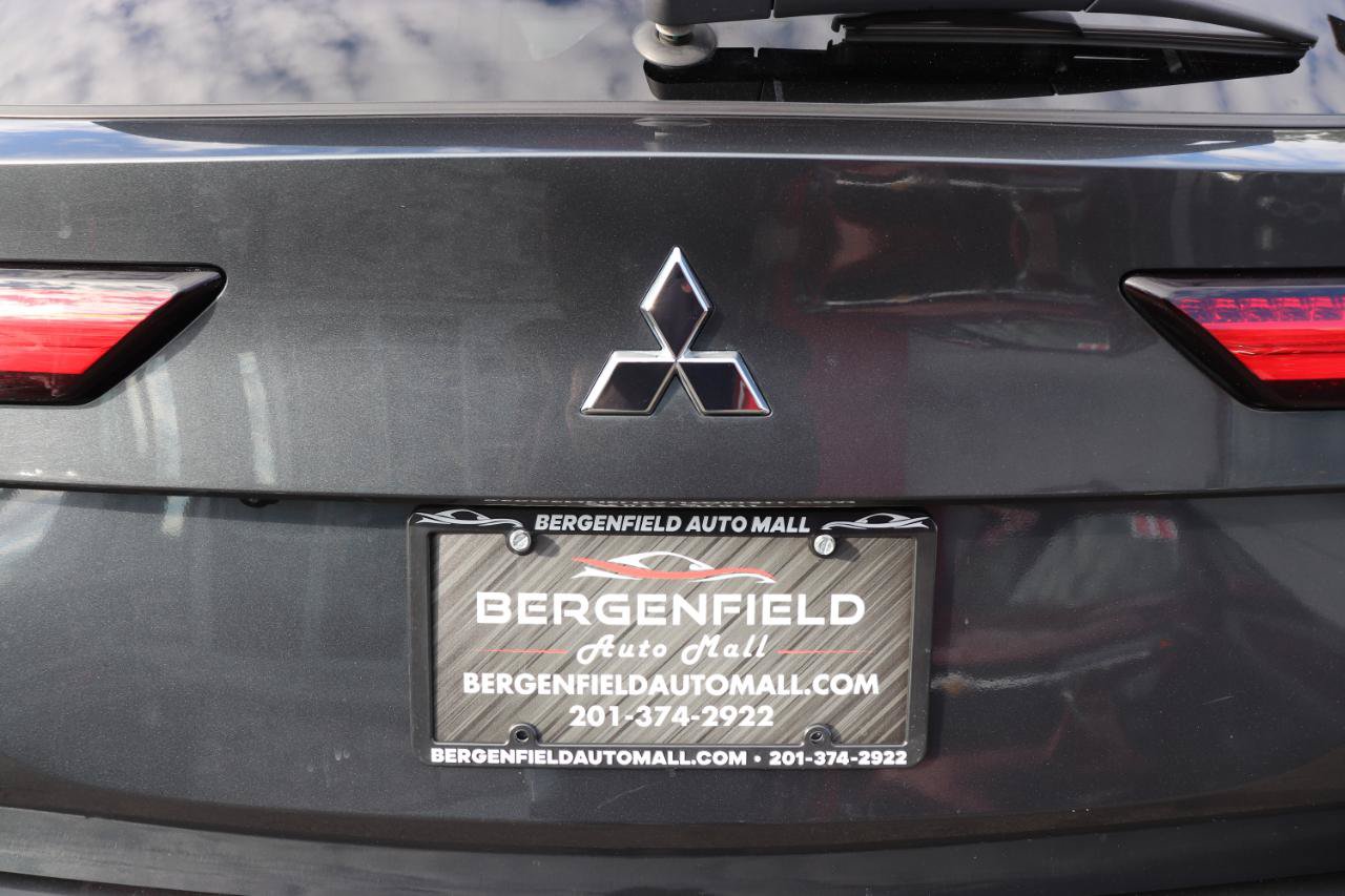 Used 2024 Mitsubishi Outlander AWD image 68