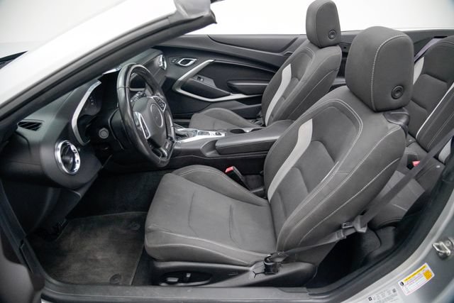 Used 2017 Chevrolet Camaro SS RWD image 23