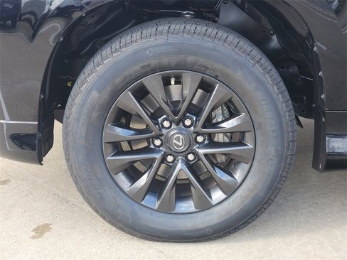 Used 2023 Lexus GX 460 Premium image 10