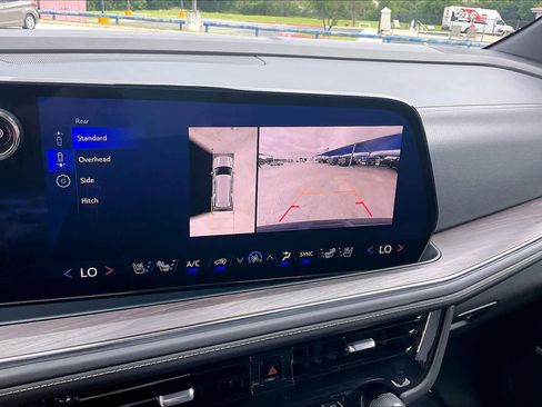 Used 2025 Chevrolet Tahoe Premier RWD image 26