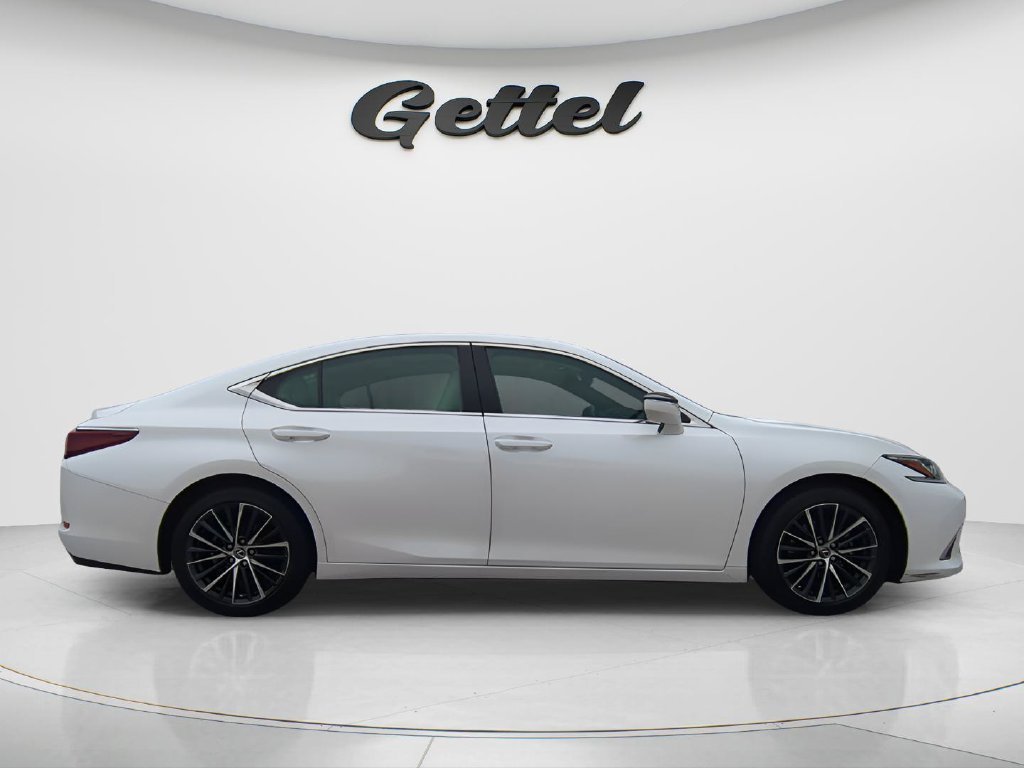 Used 2022 Lexus ES 350 w/ Premium Package FWD image 4