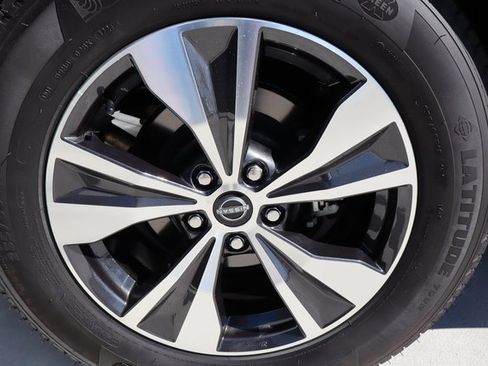 Used 2024 Nissan Murano SV image 45