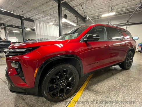 Used 2026 Chevrolet Traverse RS image 9