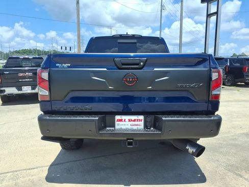 Used 2023 Nissan Titan PRO-4X w/ Pro-4x Convenience Package AWD/4WD image 6