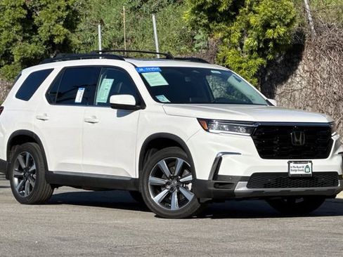 Certified 2024 Honda Pilot Elite image 2