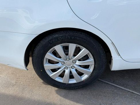 Used 2010 Toyota Camry XLE image 7