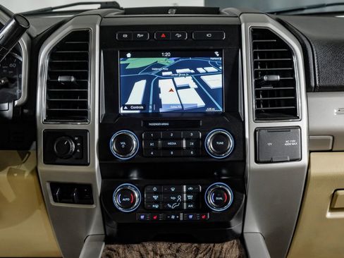 Used 2019 Ford F450 Lariat w/ Lariat Value Package image 23