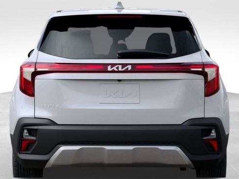 New 2026 Kia Seltos LX image 12