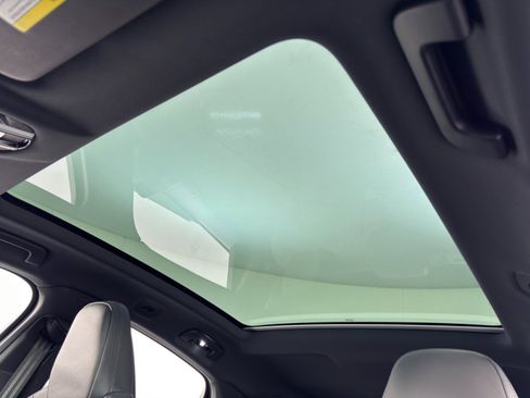 Used 2023 Porsche Cayenne E-Hybrid image 12