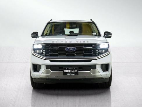 Used 2025 Ford Expedition Platinum AWD/4WD image 8