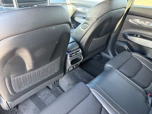 Used 2025 Genesis GV70 3.5T Sport image 13