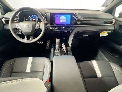 New 2026 Toyota Camry SE image 30