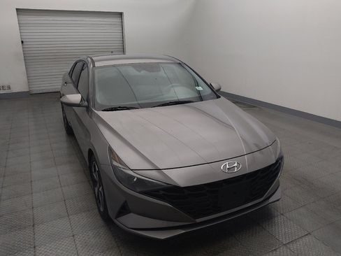 Used 2023 Hyundai Elantra SEL w/ Convenience Package FWD image 14