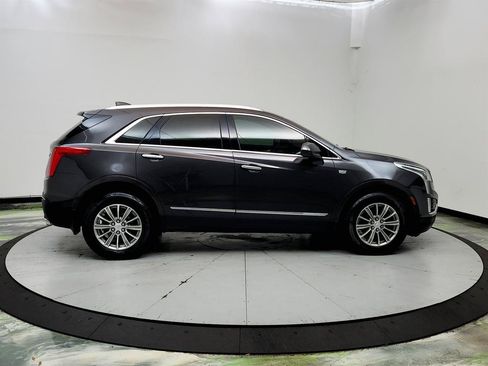 Used 2017 Cadillac XT5 Luxury w/ Driver Awareness Package FWD image 4