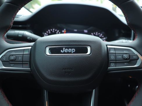 Used 2022 Jeep Compass Trailhawk image 29