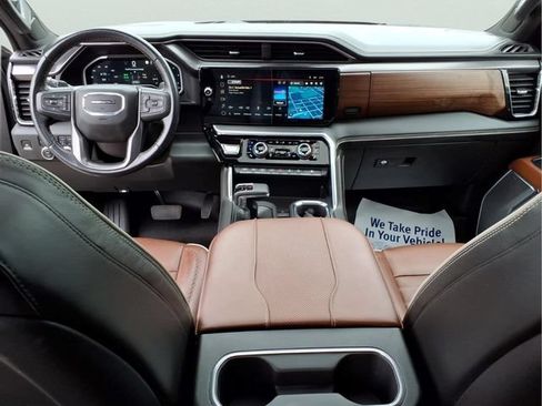 Used 2023 GMC Sierra 1500 Denali Ultimate AWD/4WD image 11