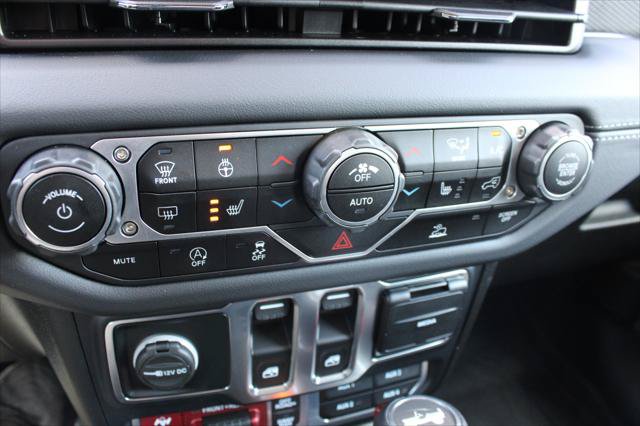 Certified 2025 Jeep Wrangler Rubicon w/ Convenience Group AWD/4WD image 28