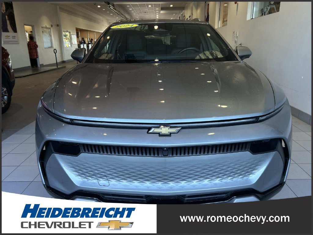 Used 2024 Chevrolet Equinox EV LT FWD image 38