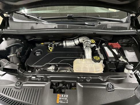 Used 2022 Buick Encore Preferred w/ Safety Package image 24