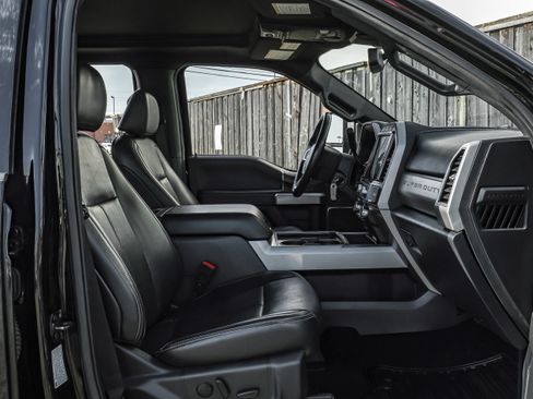 Used 2022 Ford F450 Lariat w/ Chrome Package image 33