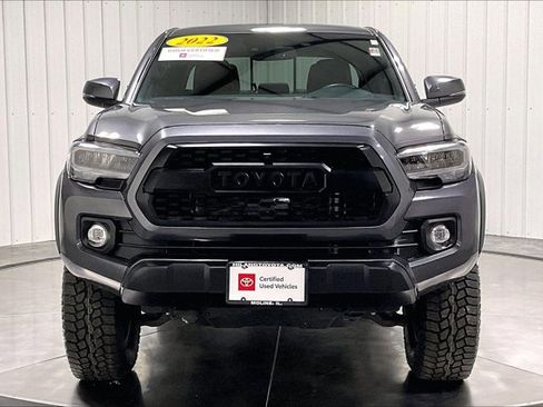 Certified 2022 Toyota Tacoma TRD Off-Road image 2