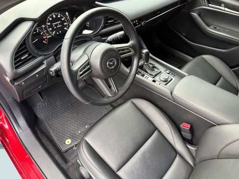 Used 2021 MAZDA MAZDA3 s image 4