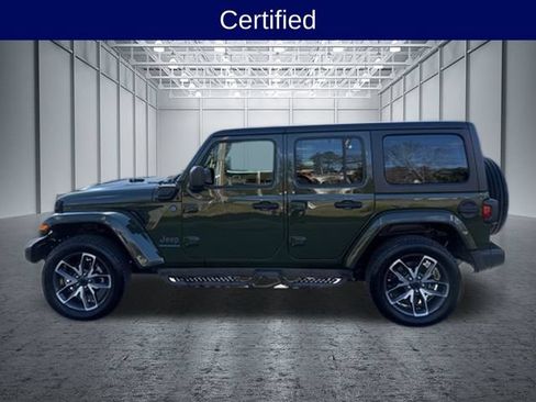 Used 2024 Jeep Wrangler Unlimited w/ Convenience Group AWD/4WD image 3