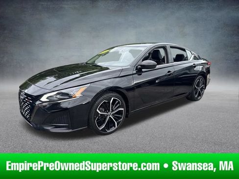 Used 2024 Nissan Altima 2.5 SR FWD image 1