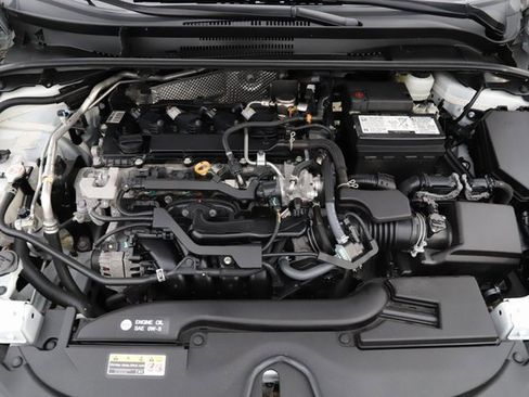 Used 2024 Toyota Corolla LE image 3