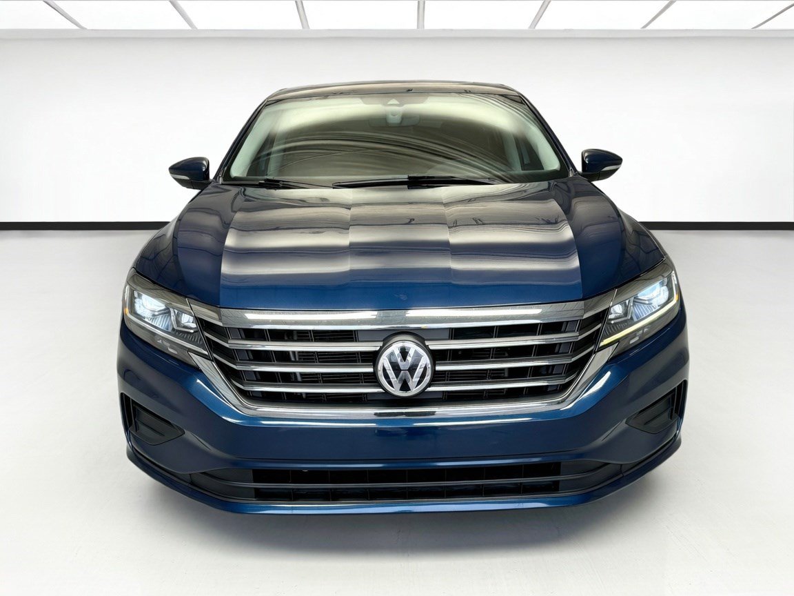 Used 2022 Volkswagen Passat 2.0T SE FWD image 2