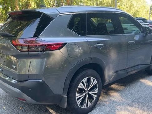 Used 2021 Nissan Rogue SV w/ Premium Package FWD image 9