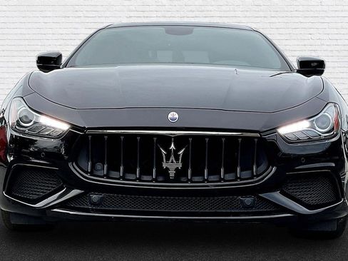 Used 2021 Maserati Ghibli RWD image 2