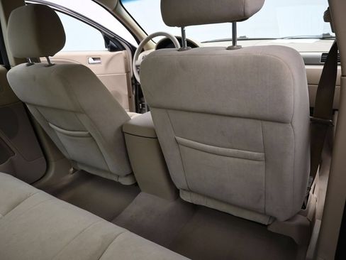 Used 2006 Ford Five Hundred SE FWD image 24