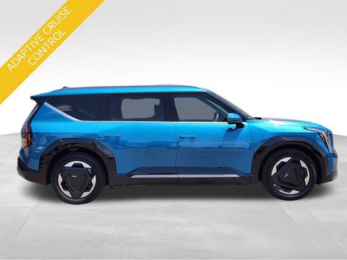Certified 2024 Kia EV9 Land AWD/4WD image 4